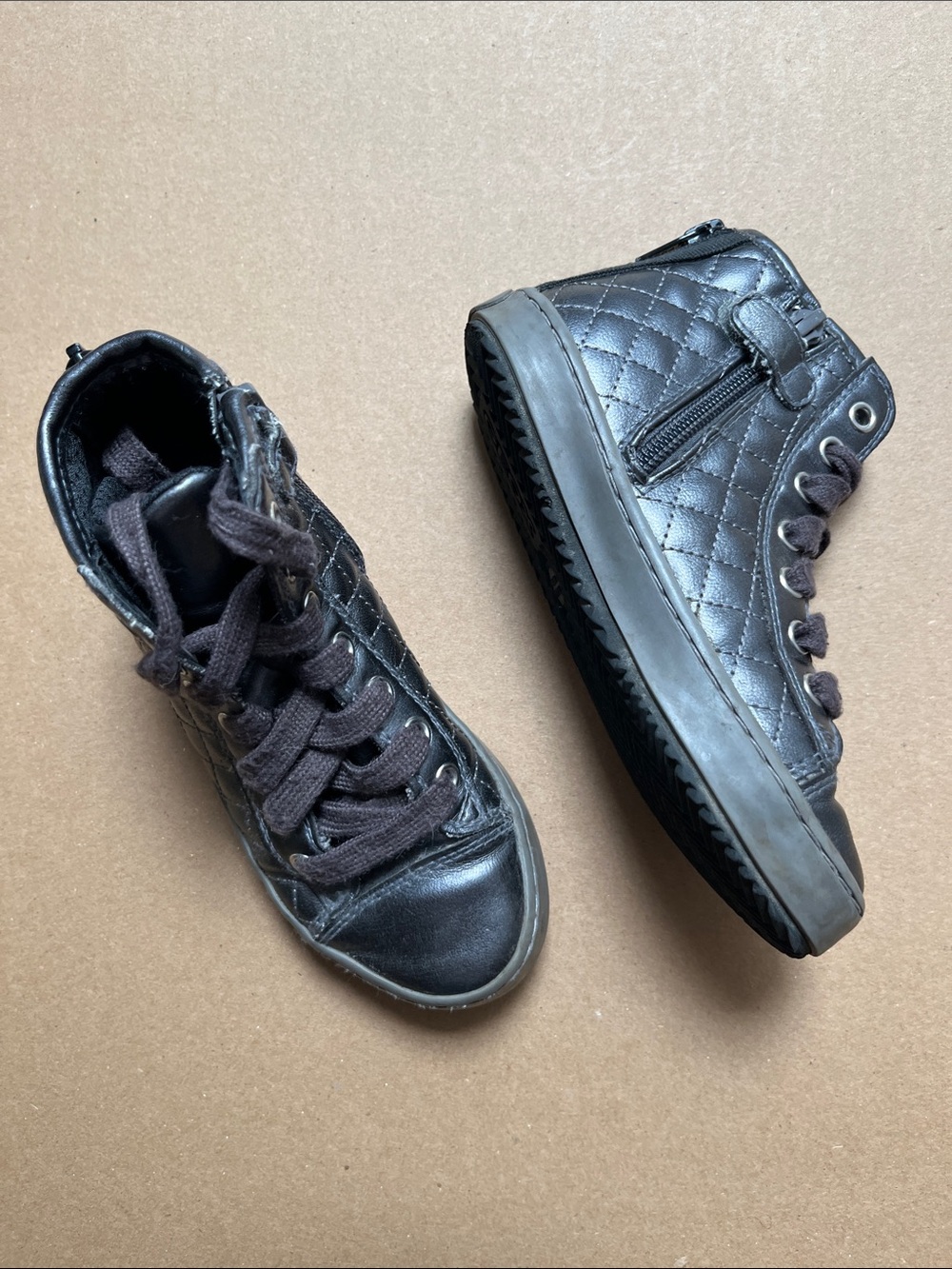 Geox Kids Metallic Gray Quilted High Top Sneakers Side Zip Size US 10.5